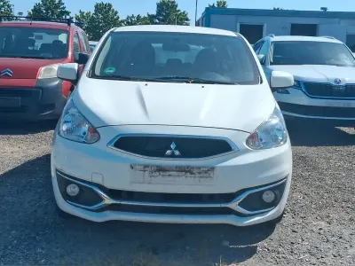 Gebraucht Mitsubishi Space Star Basis 71 PS (52 kW) 2020 Weiß Kleinwagen