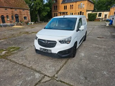 Gebraucht Opel Combo 102 PS (75 kW) 2020 Weiß Van / Kleinbus
