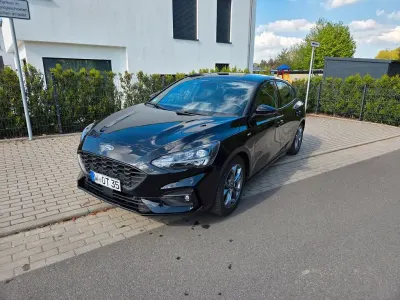 Gebraucht Ford Focus ST-Line 150 PS (110 kW) 2019 Schwarz Limousine