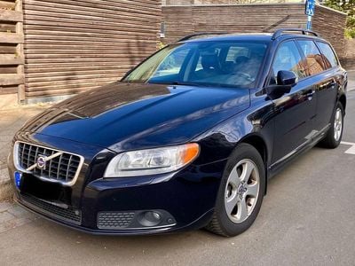 Gebraucht Volvo V70 Momentum 185 PS (136 kW) 2009 Schwarz Kombi