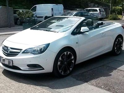Second-hand Opel Cascada Innovation 165 CP (121 kW) 2014 Alb Cabrio