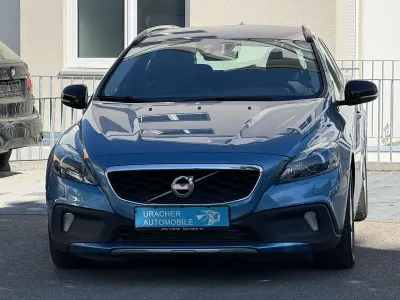 Używany Volvo V40 CC You! 120 KM (88 kW) 2015 Niebieski Kombi