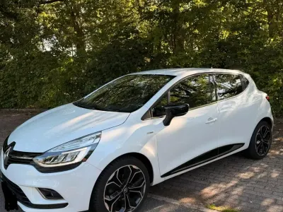 Gebraucht Renault Clio Bose Edition 90 PS (66 kW) 2018 Weiß Kleinwagen