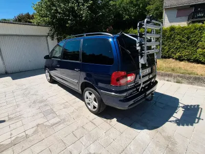Gebraucht VW Sharan 116 PS (85 kW) 2009 Blau Van / Kleinbus
