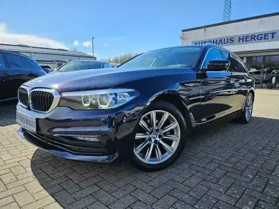 Gebraucht BMW 520 Sport Line 190 PS (139 kW) 2019 Imperialblau brillant metalli Kombi