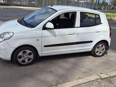 Gebraucht Kia Picanto 63 PS (46 kW) 2010 Weiß Kleinwagen