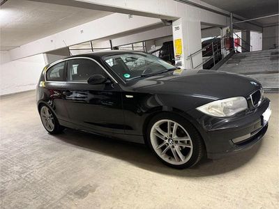 Schwarz Gebraucht 2008 BMW 116 Advantage Kleinwagen | 3.250 € (Fairer Preis)