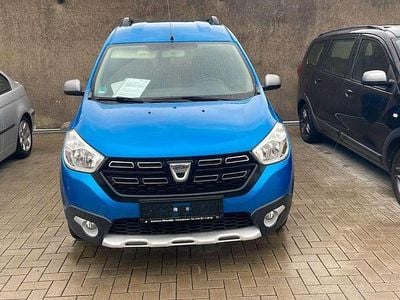 Gebraucht Dacia Dokker Celebration 116 PS (85 kW) 2017 Blau Van / Kleinbus
