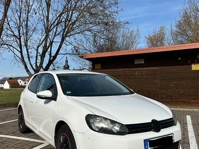 Gebraucht VW Golf VI Trendline 80 PS (58 kW) 2009 Weiß Kleinwagen