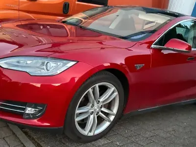 Gebraucht Tesla Model S 269 kW (367 PS) 2014 Rot Kleinwagen