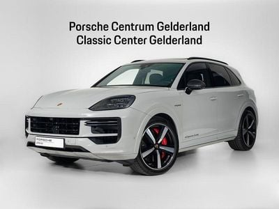 Gebraucht Porsche Cayenne Turbo E-Hybrid 740 PS (544 kW) 2024 Grau SUV