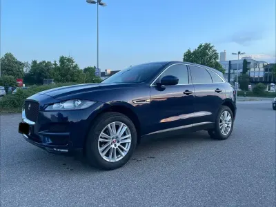 Gebraucht Jaguar F-Pace 179 PS (131 kW) 2016 Blau SUV