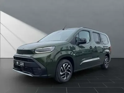 Nuova Toyota Proace Verso City 131 CV (96 kW) 2025 Verde Station wagon