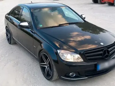 Gebraucht Mercedes C320 Elegance 224 PS (164 kW) 2008 Schwarz Limousine