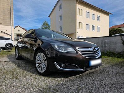 Używany Opel Insignia 120 KM (88 kW) 2014 Brązowy Sedan/Limuzyna