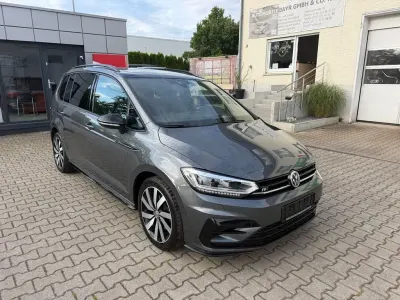 Gebraucht VW Touran Highline 150 PS (110 kW) 2020 Grau Van / Kleinbus