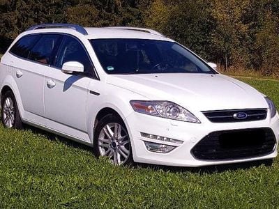 Weiß Gebraucht 2013 Ford Mondeo Kombi | 6.399 € (Teuer)