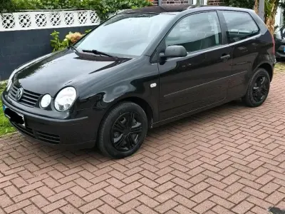 Gebraucht VW Polo 60 PS (44 kW) 2003 Schwarz Kleinwagen