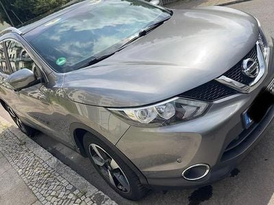 Second-hand Nissan Qashqai 116 CP (85 kW) 2016 Gri SUV