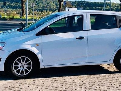 Second-hand Chevrolet Aveo 69 CP (50 kW) 2013 Alb Hatchback