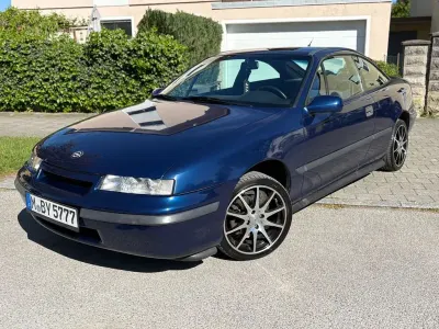 Używany Opel Calibra 116 KM (85 kW) 1992 Niebieski Coupe