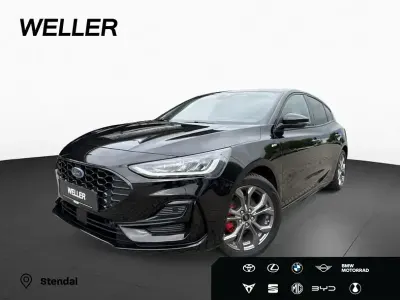 Gebraucht Ford Focus ST-Line 125 PS (91 kW) 2022 Black (schwarz) Limousine
