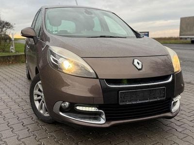 Braun Gebraucht 2013 Renault Scénic III Dynamique Van / Kleinbus | 3.300 € (Fairer Preis)
