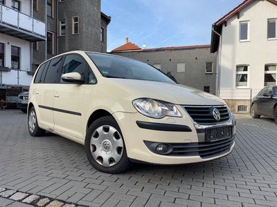Beige Gebraucht 2009 VW Touran Van / Kleinbus | 2.390 € (Fairer Preis)