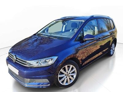 Gebraucht VW Touran Active 122 PS (89 kW) 2022 Atlantik blue metallic Van / Kleinbus