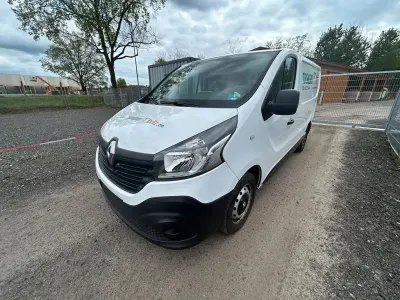 Gebraucht Renault Trafic 95 PS (69 kW) 2018 Weiß Van / Kleinbus