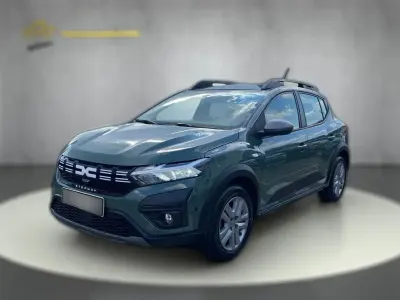 Gebraucht Dacia Sandero Expression 101 PS (74 kW) 2023 Grün