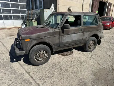 Gebraucht Lada niva 82 PS (60 kW) 2010 SUV