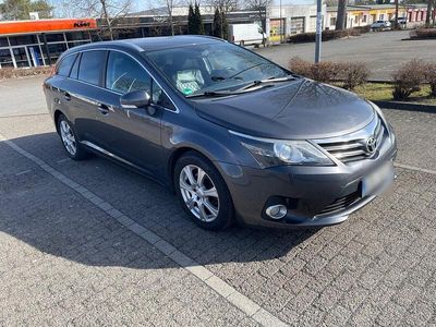 Gebraucht Toyota Avensis 150 PS (110 kW) 2012 Grau Kombi