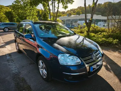 Usata VW Golf VI Comfortline 105 CV (77 kW) 2009 Blu Utilitaria
