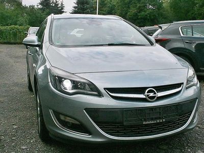 Gebraucht Opel Astra Exklusiv 165 PS (121 kW) 2015 Silber Kombi
