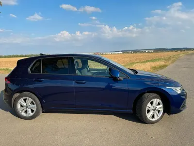 Gebraucht VW Golf VIII 110 PS (80 kW) 2021 Blau Limousine