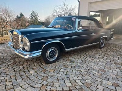 Gebraucht Mercedes 220 SE 120 PS (88 kW) 1963 Rot Cabrio