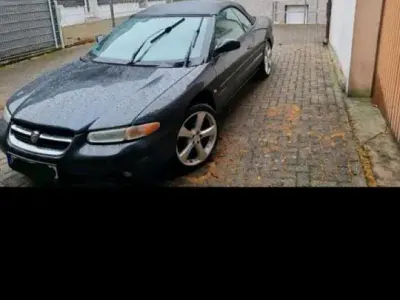 Begagnad Chrysler Stratus 115 HK (84 kW) 1999 Svart Cab