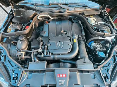 Gebraucht Mercedes E250 205 PS (150 kW) 2010 Schwarz Kombi