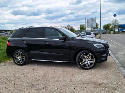 Gebraucht Mercedes ML350 258 PS (189 kW) 2014 Schwarz SUV