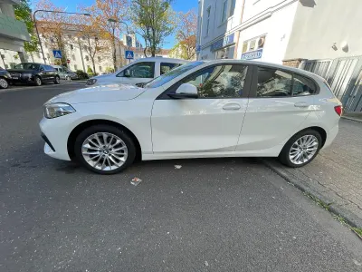 Gebraucht BMW 116 Advantage 109 PS (80 kW) 2021 Weiß Kleinwagen