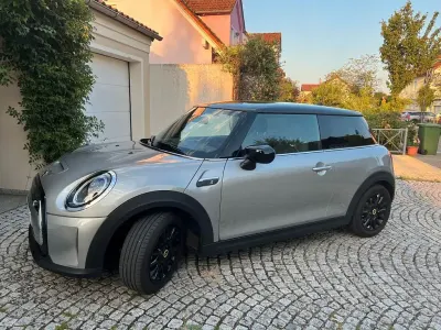 Gebraucht Mini Cooper SE Classic 135 kW (184 PS) 2023 Grau Kleinwagen