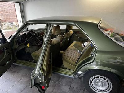 Gebraucht Mercedes 380 SE 223 PS (164 kW) 1982 Grün Limousine