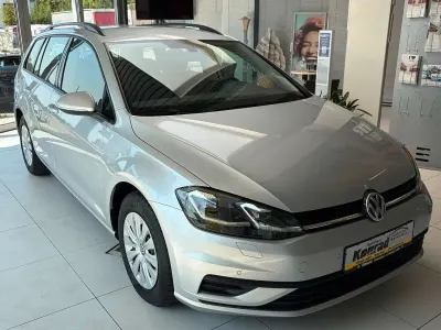 Gebraucht VW Golf VII Trendline 116 PS (85 kW) 2020 Reflexsilber Kombi