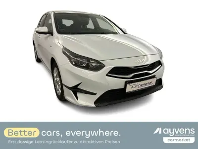 Gebraucht Kia Ceed Vision 160 PS (117 kW) 2023 Weiß Kleinwagen