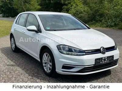 Second-hand VW Golf VII Comfortline 110 CP (80 kW) 2017 Alb Berlinǎ