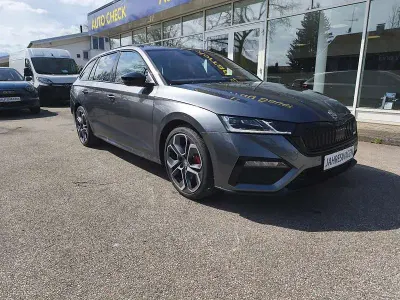 Gebraucht Skoda Octavia RS 245 PS (180 kW) 2024 Graphite grau metallic Kombi