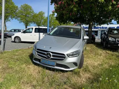 Gebraucht Mercedes B180 Progressive 136 PS (100 kW) 2022 Silber Van / Kleinbus