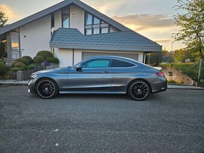Usata Mercedes C200 AMG line 184 CV (135 kW) 2019 Grigio Coupé