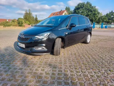 Gebraucht Opel Zafira Tourer Innovation 170 PS (125 kW) 2016 Schwarz Van / Kleinbus